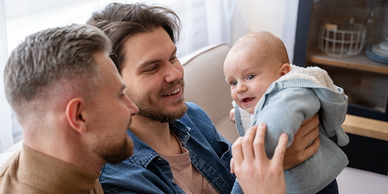 Familia gay con niño
